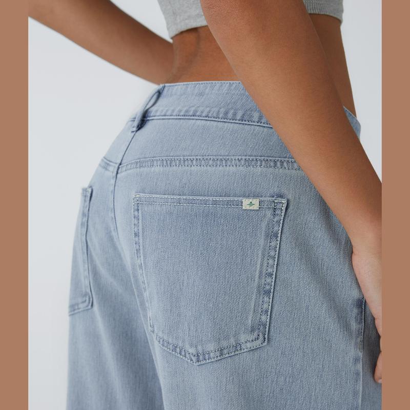 Basic High-Waisted Flared Jeans